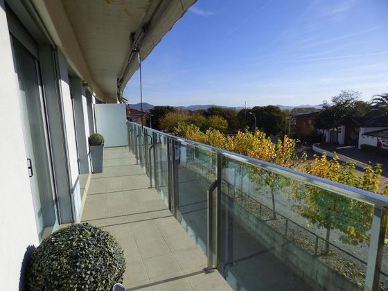 Foto 1 de Venta de piso en Tordera de 4 habitaciones con terraza y piscina