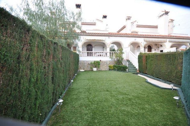 Foto 2 de Casa adossada en venda a Casalot de 2 habitacions amb terrassa i piscina