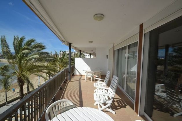 Foto 2 de Pis en venda a Eixample de 4 habitacions amb terrassa i piscina