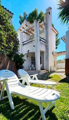 Foto 2 de Casa en venta en Miami Platja - Miami Playa de 2 habitaciones con terraza y piscina