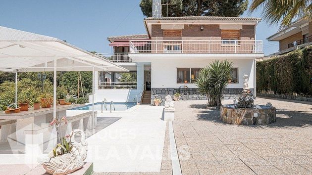 Foto 2 de Venta de chalet en Lliçà d´Amunt de 6 habitaciones con terraza y piscina