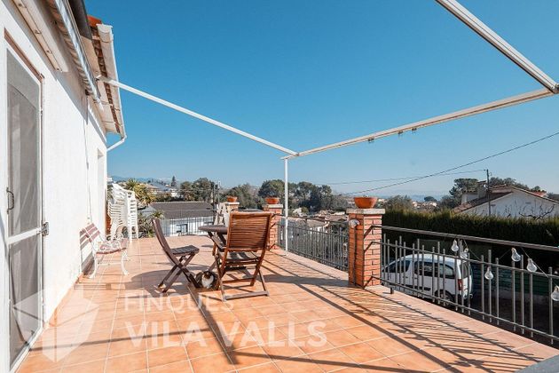 Foto 1 de Xalet en venda a Santa Eulàlia de Ronçana de 5 habitacions amb terrassa i piscina