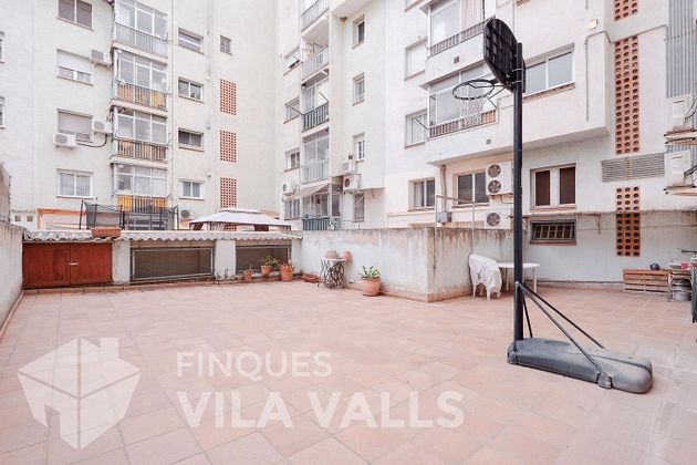 Foto 2 de Pis en venda a calle De Lleida de 4 habitacions amb terrassa i aire acondicionat