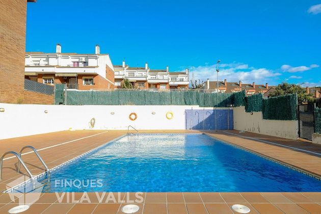 Foto 1 de Casa adossada en venda a Caldes de Montbui de 3 habitacions amb terrassa i piscina