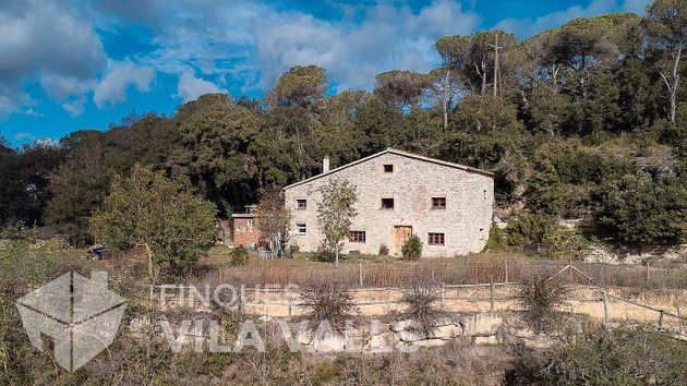 Foto 2 de Chalet en venta en Castellcir de 4 habitaciones con terraza y jardín