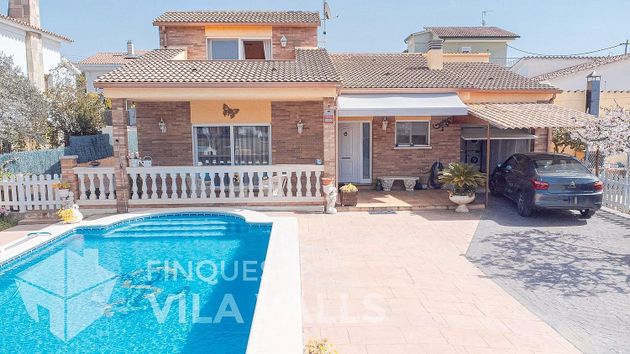Foto 2 de Xalet en venda a Palau-solità i Plegamans de 4 habitacions amb terrassa i piscina