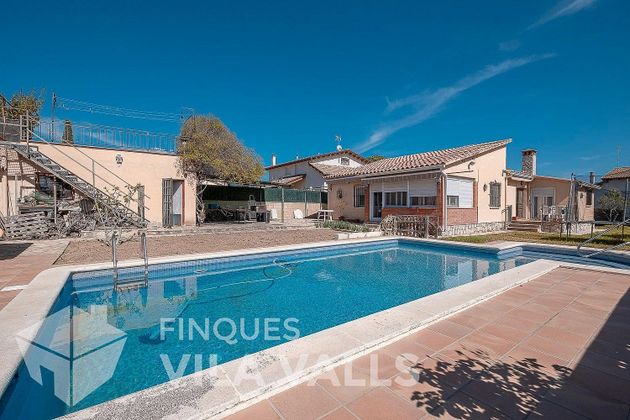Foto 1 de Xalet en venda a Santa Eulàlia de Ronçana de 5 habitacions amb terrassa i piscina
