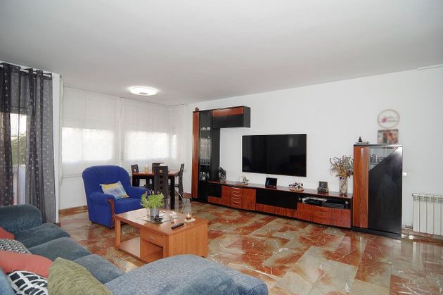 Foto 2 de Piso en venta en Sant Vicenç dels Horts de 4 habitaciones con garaje y balcón
