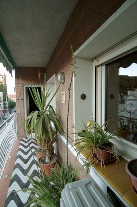 Foto 2 de Pis en venda a Sant Vicenç dels Horts de 4 habitacions amb balcó i aire acondicionat