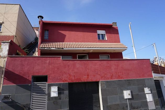 Foto 1 de Xalet en venda a Sant Vicenç dels Horts de 3 habitacions amb terrassa i garatge