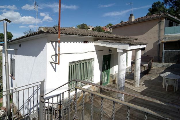 Foto 2 de Xalet en venda a Sant Vicenç dels Horts de 3 habitacions amb terrassa i jardí