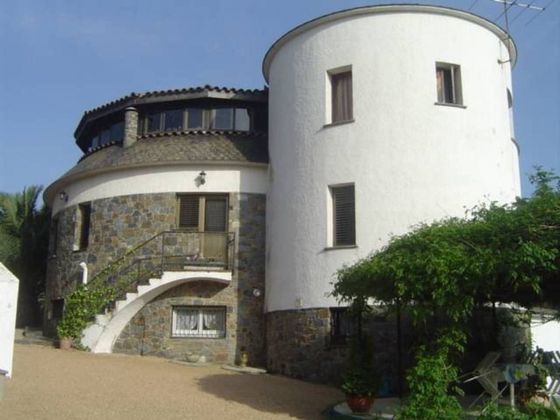 Foto 1 de Xalet en venda a Sant Antoni de Vilamajor de 7 habitacions amb piscina i jardí