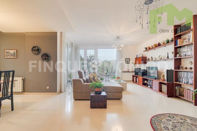 Foto 2 de Casa en venta en Vallromanes de 5 habitaciones con terraza y garaje