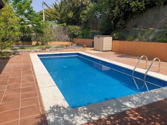 Foto 2 de Xalet en venda a Vidreres de 3 habitacions amb piscina i garatge