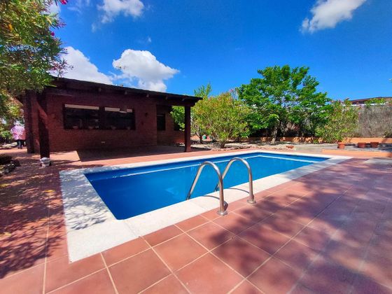 Foto 1 de Xalet en venda a Vidreres de 3 habitacions amb piscina i garatge