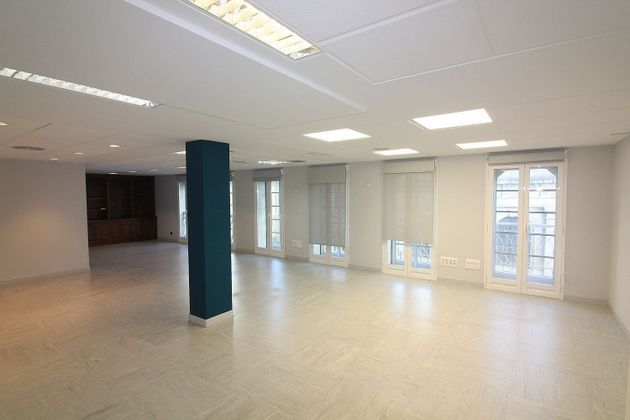 Foto 1 de Oficina en lloguer a Centro - Recinto Amurallado de 415 m²