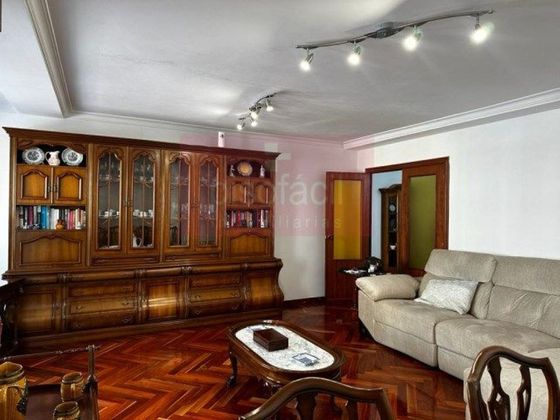 Foto 2 de Venta de piso en A Piriganlla - Albeiros - Garabolos de 3 habitaciones con terraza y calefacción