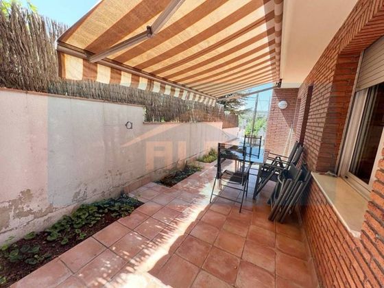 Foto 2 de Casa adossada en venda a Centre - Sant Quirze del Vallès de 5 habitacions amb terrassa i garatge