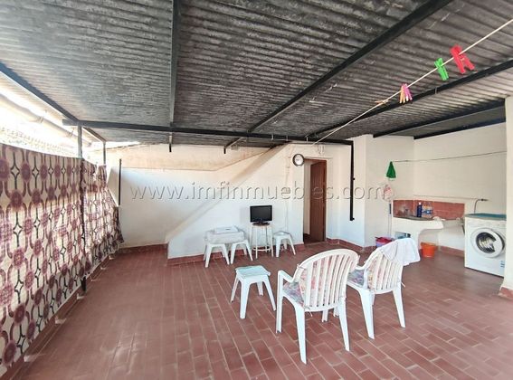 Foto 1 de Casa adossada en venda a Centro Ciudad - El Carmen de 4 habitacions amb terrassa i garatge