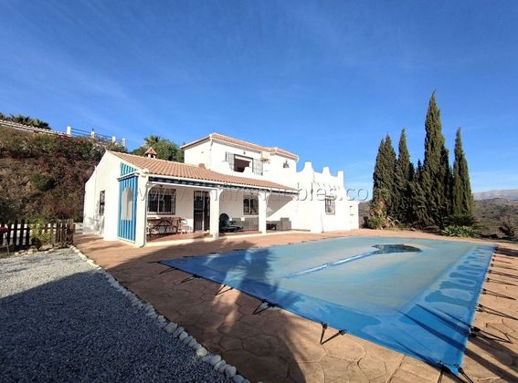 Foto 1 de Xalet en venda a calle Paraje Corbacho de 3 habitacions amb terrassa i piscina