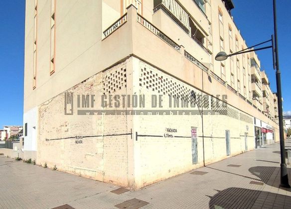 Foto 1 de Local en venta en calle Viejo de Málaga con terraza