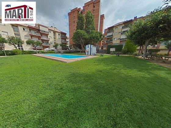 Foto 2 de Venta de casa en Constantí de 4 habitaciones con terraza y piscina