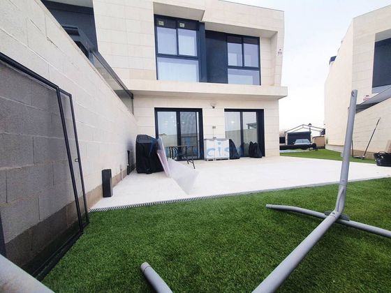 Foto 2 de Casa en venda a Carranque de 4 habitacions amb piscina i garatge