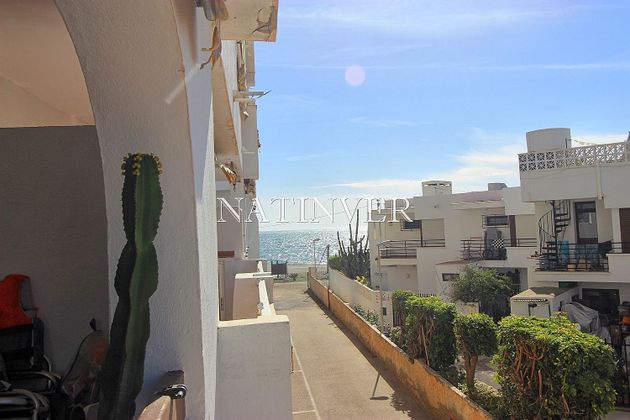 Foto 2 de Pis en venda a calle Albón de 3 habitacions amb terrassa i piscina