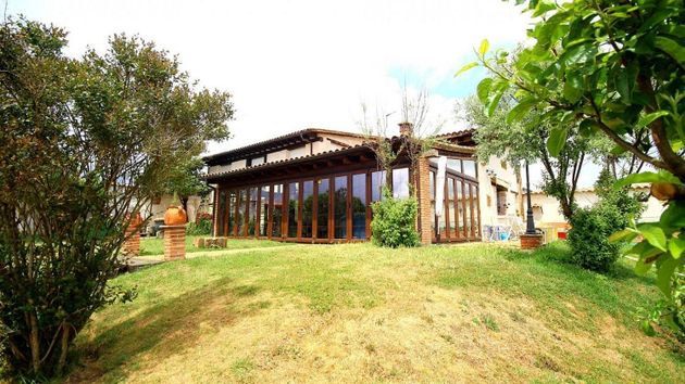Foto 1 de Casa en venda a La Vega - Oteruelo de 5 habitacions amb terrassa i piscina