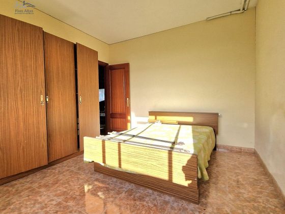 Foto 2 de Xalet en venda a Bergondo de 5 habitacions amb terrassa i garatge