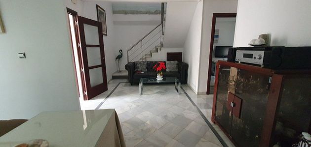 Foto 1 de Xalet en venda a Coria del Río de 4 habitacions amb garatge i balcó