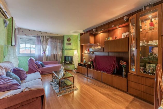 Foto 2 de Pis en venda a Can Borrell - La Plana de Lledó de 3 habitacions amb balcó i aire acondicionat