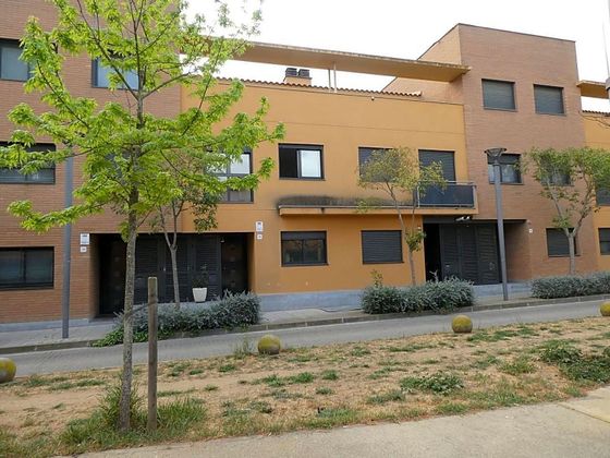 Foto 2 de Casa adossada en venda a Vilanova del Vallès de 3 habitacions amb terrassa i piscina