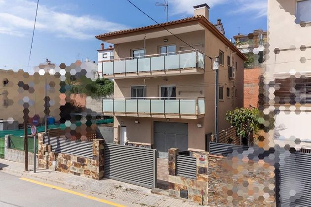 Foto 1 de Venta de piso en Sant Fost de Campsentelles de 3 habitaciones con terraza y balcón