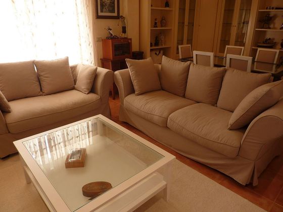 Foto 2 de Xalet en venda a calle La Coruña de 4 habitacions amb terrassa i piscina