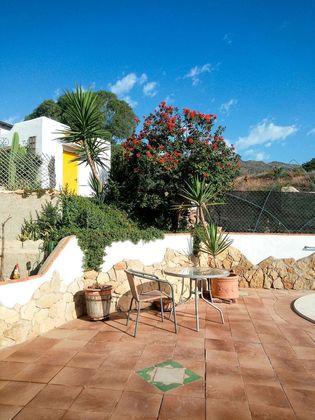 Foto 2 de Casa en venda a calle Barriada la Cueva del Pájaro de 4 habitacions amb terrassa i piscina