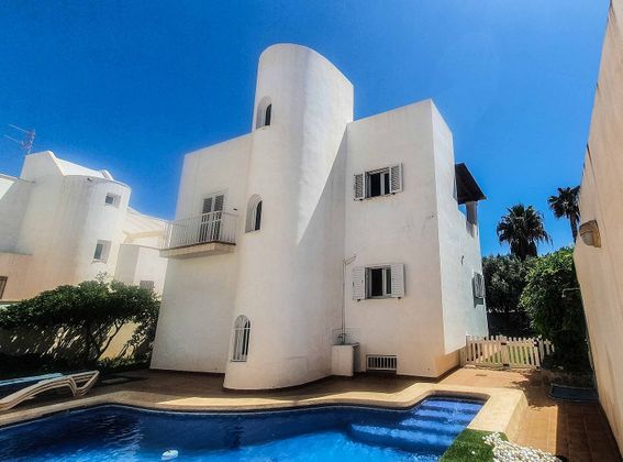 Foto 1 de Xalet en venda a calle El Arenal de 6 habitacions amb terrassa i piscina