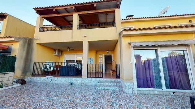 Foto 1 de Xalet en venda a Almoradí de 4 habitacions amb terrassa i balcó