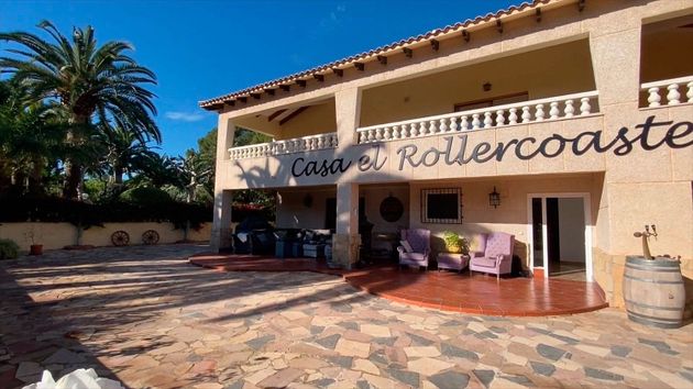 Foto 1 de Xalet en venda a Alfaz del Pi Pueblo-Urbanizaciones de 7 habitacions amb terrassa i piscina