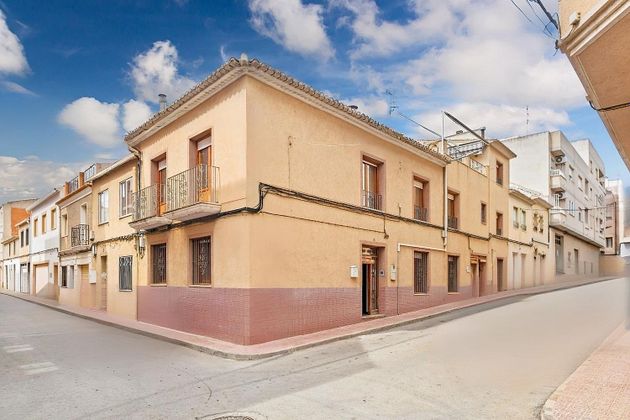 Foto 1 de Venta de chalet en calle La Huerta de 4 habitaciones con terraza y balcón