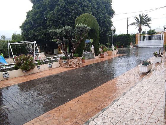 Foto 2 de Venta de chalet en calle Partida de Matola de 5 habitaciones con terraza y piscina