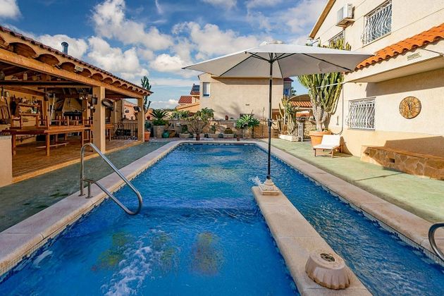 Foto 1 de Chalet en venta en calle Torrehermosa de 3 habitaciones con terraza y piscina