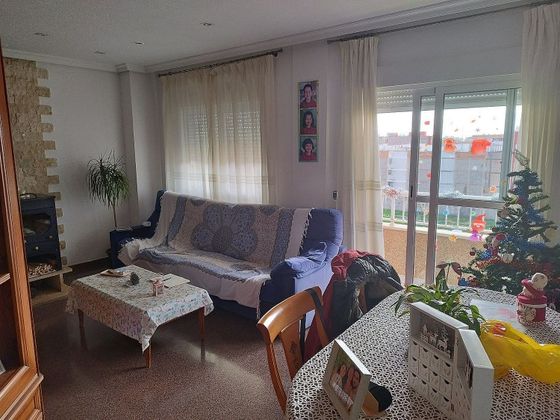 Foto 1 de Venta de piso en Novelda de 3 habitaciones con terraza y balcón