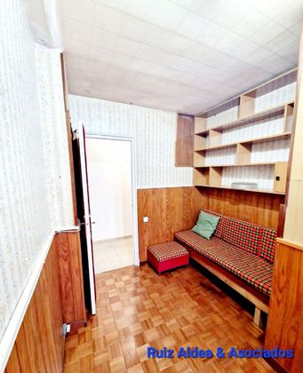 Foto 2 de Pis en venda a Ensanche - Diputación de 4 habitacions amb terrassa i ascensor