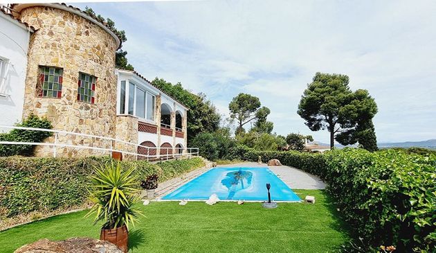 Foto 2 de Chalet en venta en Pals de 7 habitaciones con terraza y piscina