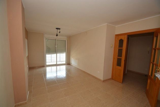 Foto 1 de Venta de piso en Vilanova del Camí de 3 habitaciones con terraza y ascensor