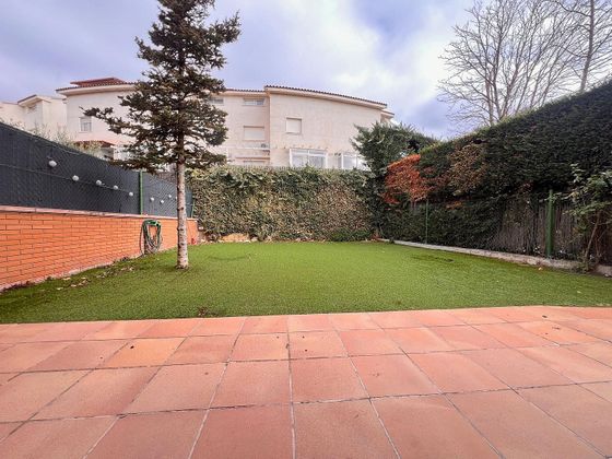 Foto 2 de Venta de chalet en Les Comes de 3 habitaciones con terraza y jardín