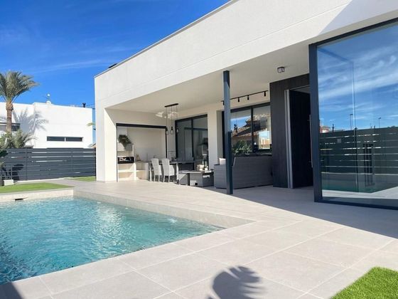 Foto 2 de Chalet en venta en La Alcayna de 3 habitaciones con piscina y jardín