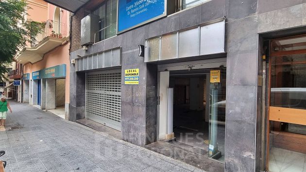 Foto 2 de Local en alquiler en avenida De Ramón y Cajal con aire acondicionado