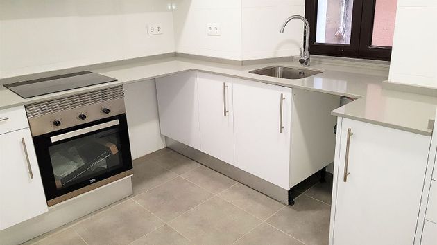 Foto 1 de Piso en alquiler en plaza De la Font Tarragona de 3 habitaciones con balcón y aire acondicionado